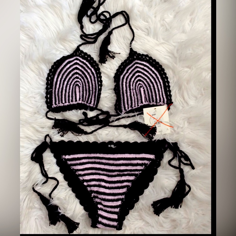 Cyn & Luca NWOT crochet bikini swim size M